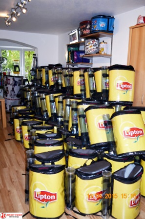 Coffee Hawker Backpack serving Caramel Macchiato during Prague festival, facilitating sampling presentations and brand activation in a vibrant outdoor setting focused on consumer engagement and market outreach.